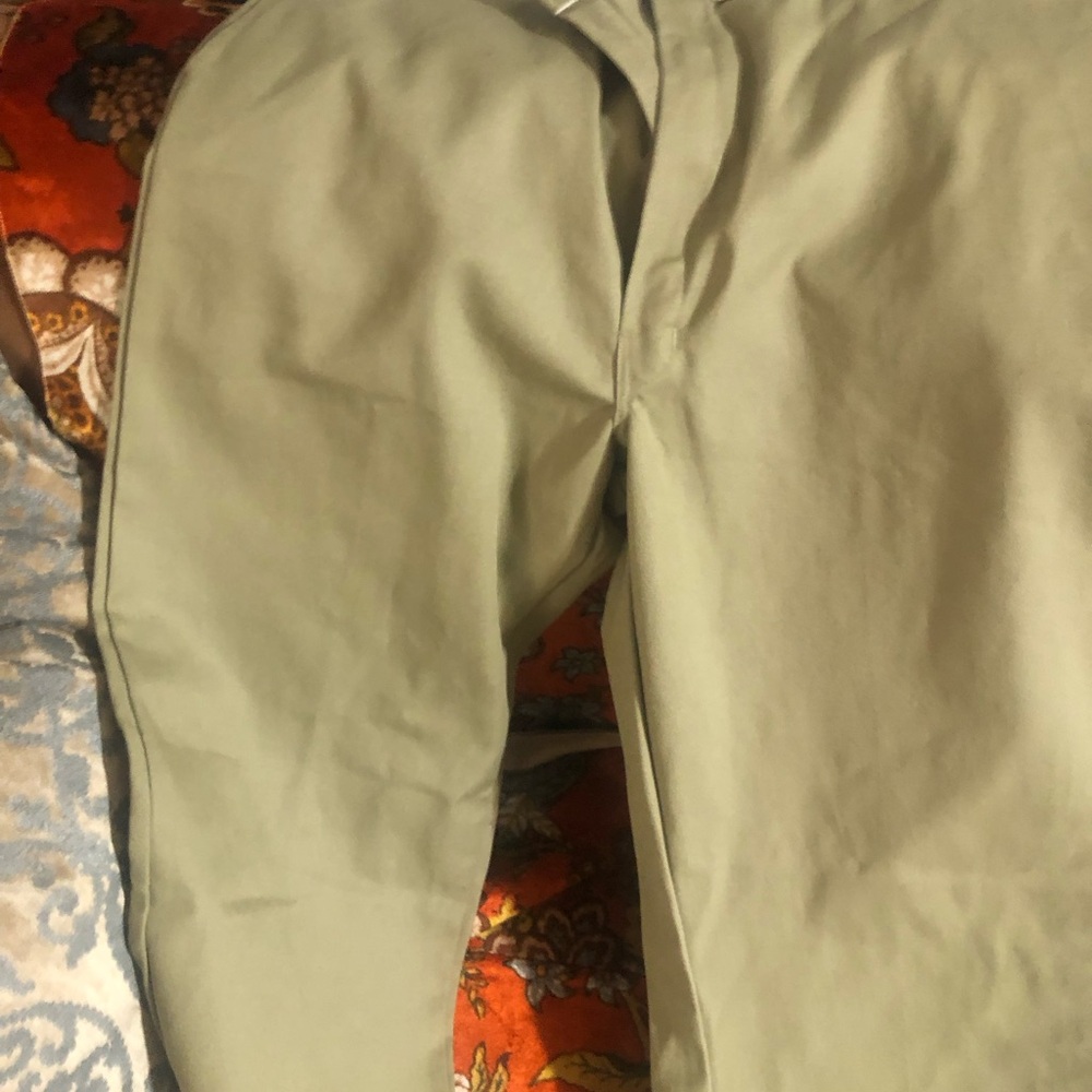 Men's Classic Lightweight Pants in Light Olive
